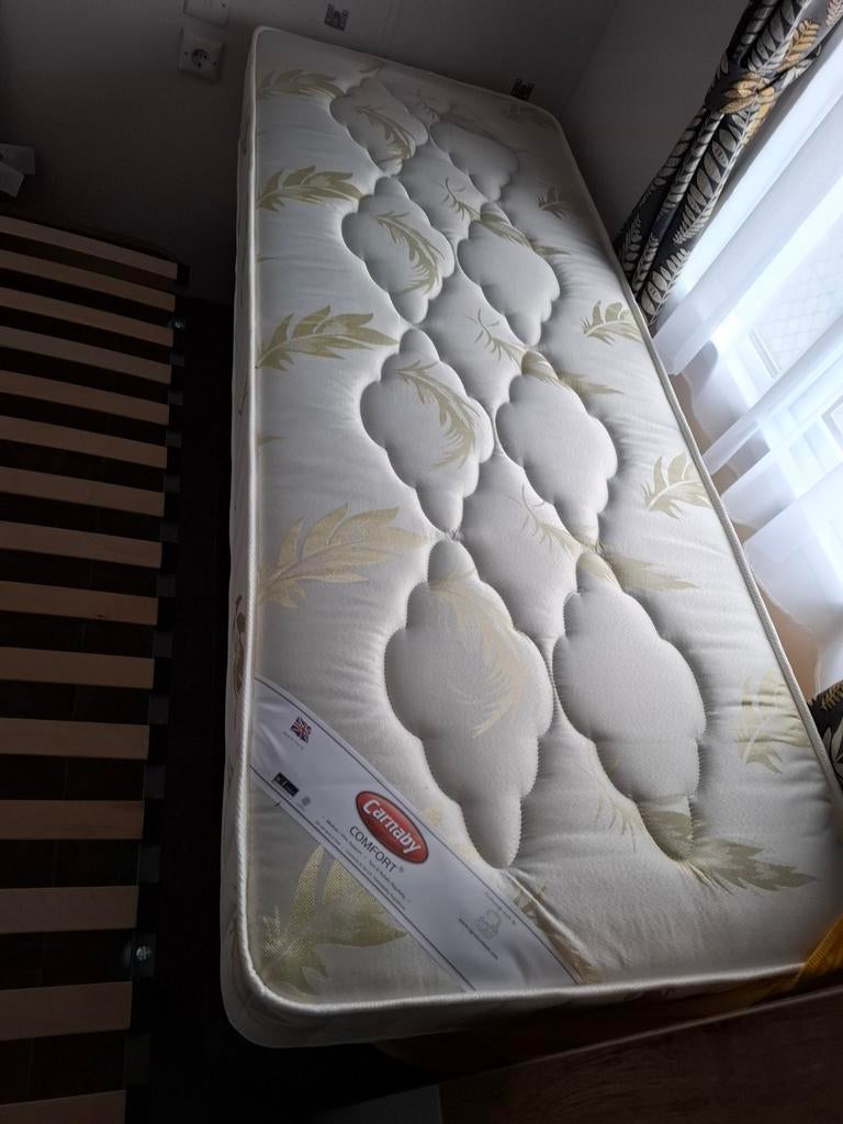 1 persoonsbed ook voor stacaravan perfect, Huis en Inrichting, Slaapkamer | Matrassen en Bedbodems, Ophalen, Matras