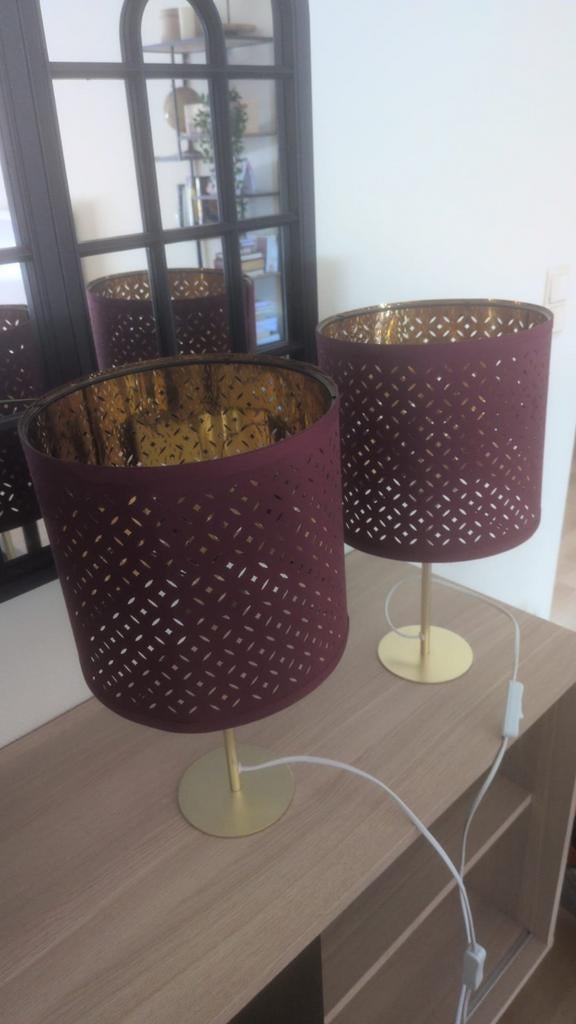 Prachtige Ikea lampenkap met gouden voet en led lamp inbegre, Ophalen of Verzenden