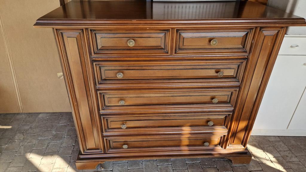Tv kast of ladenkast. In massief hout., Antiek en Kunst, Ophalen