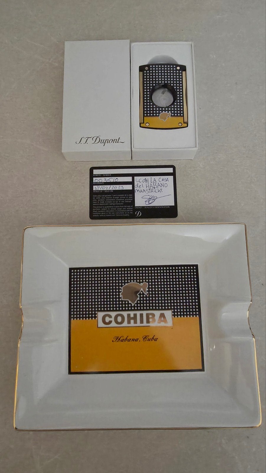 COUPE-CIGARES COHIBA ET CENDRIER COHIBA, Collections, Articles de fumeurs, Briquets & Boîtes d'allumettes, Enlèvement, Cendrier