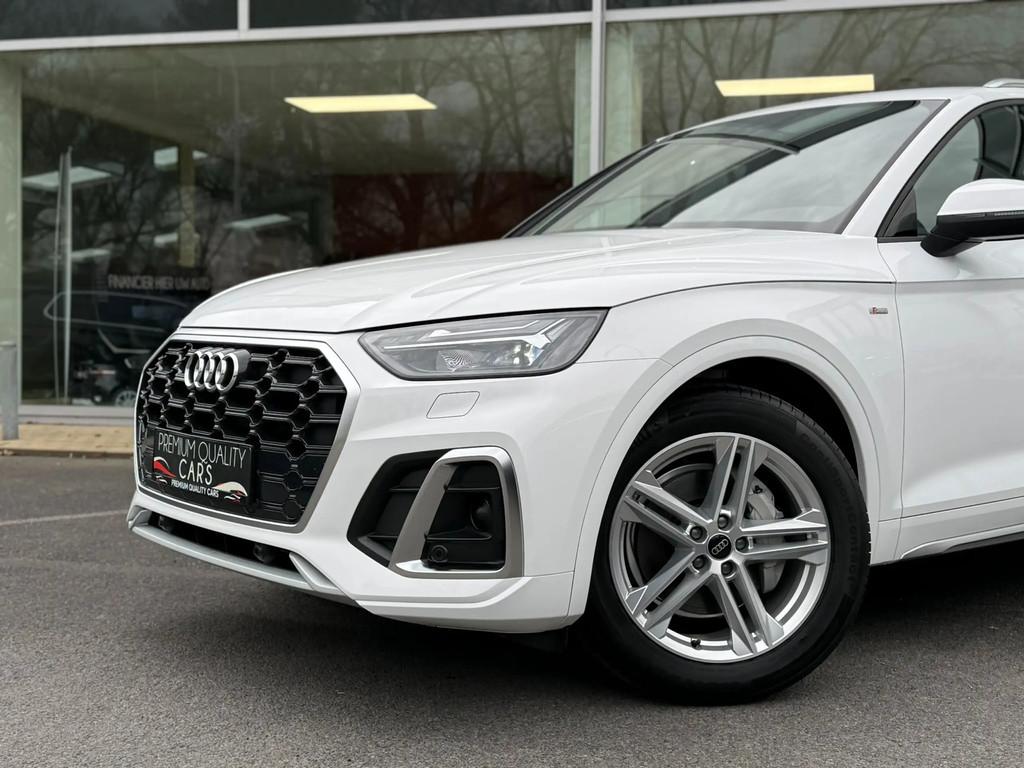 Audi Q5 S-LINE / ZETELVERWARMING / CAMERA / CARPLAY /, Auto's, Audi, Automaat, Gebruikt, Zwart, 4 cilinders
