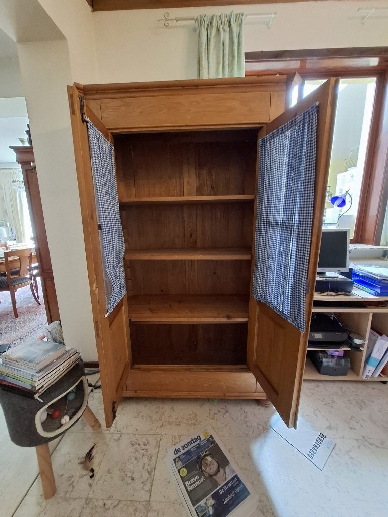 Massieve grenen kast – landelijke stijl, Huis en Inrichting, Ophalen, 100 tot 150 cm, Landelijk, 50 tot 75 cm