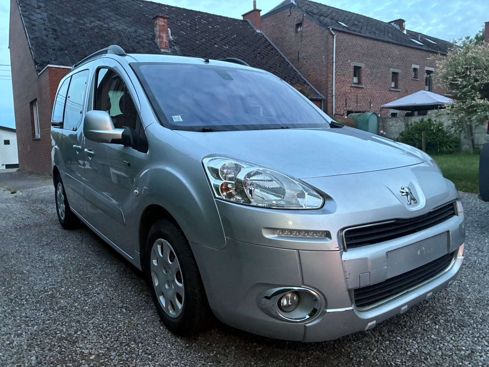 Peugeot partner tepee, Autos, Euro 5, Achat, Entreprise, https://public.car-pass.be/vhr/9fec8477-4f5b-431e-8c99-717a39671165