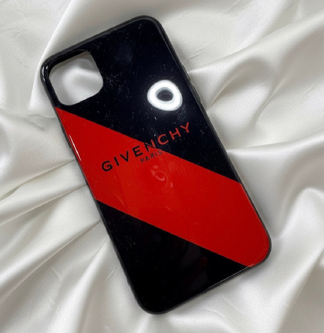 Neuve 230€ coque Givenchy iphone 11 full set, Neuf, IPhone 11, Enlèvement ou Envoi, Rouge