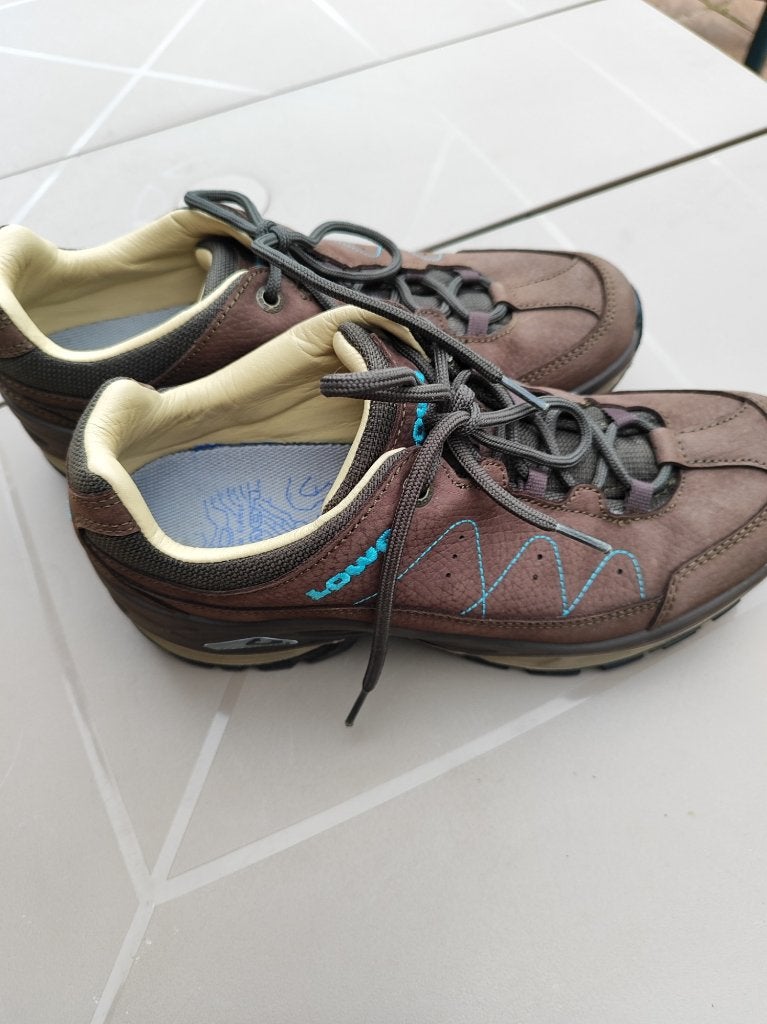 Lowa wandelschoenen dames maat 39-1/2, Ophalen of Verzenden, Zo goed als nieuw, Schoenen