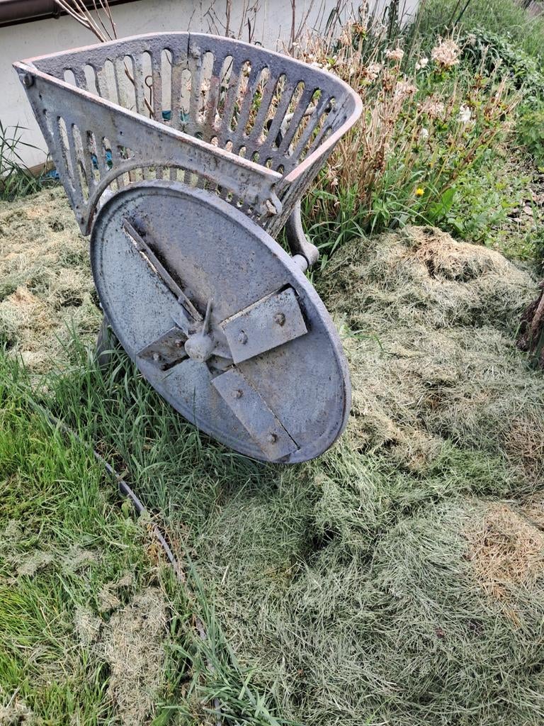 Hache paille décoration jardin, Enlèvement