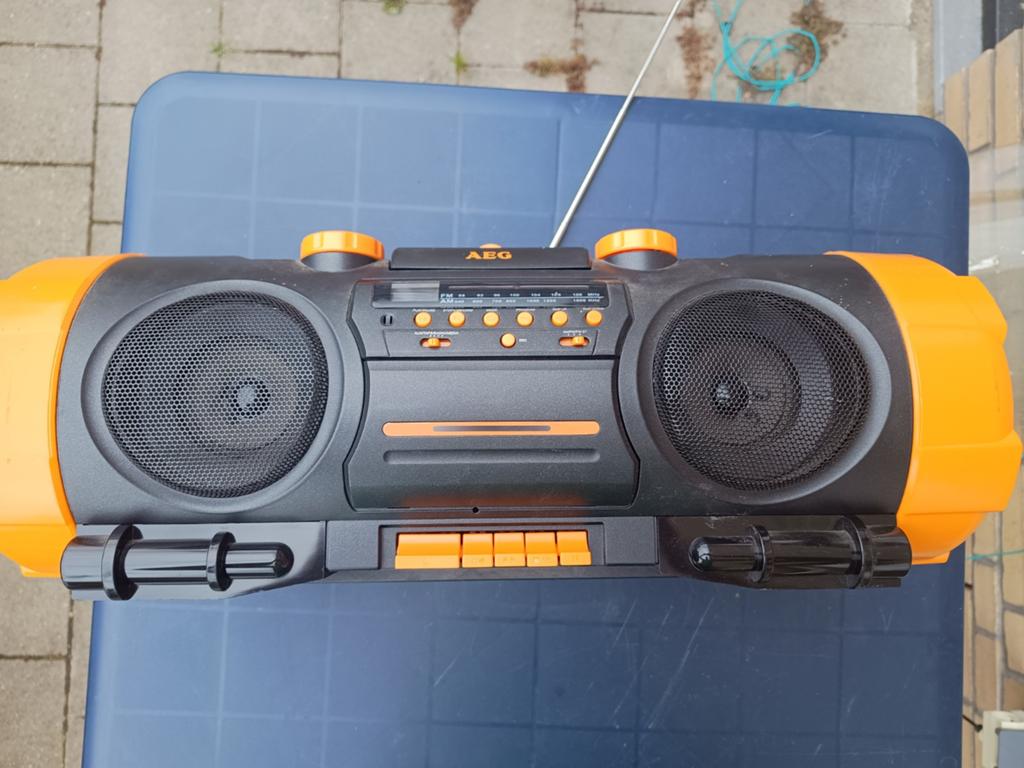 Aeg srp 4332 ghettoblaster defect, Audio, Tv en Foto, Radio's, Ophalen of Verzenden, Radio