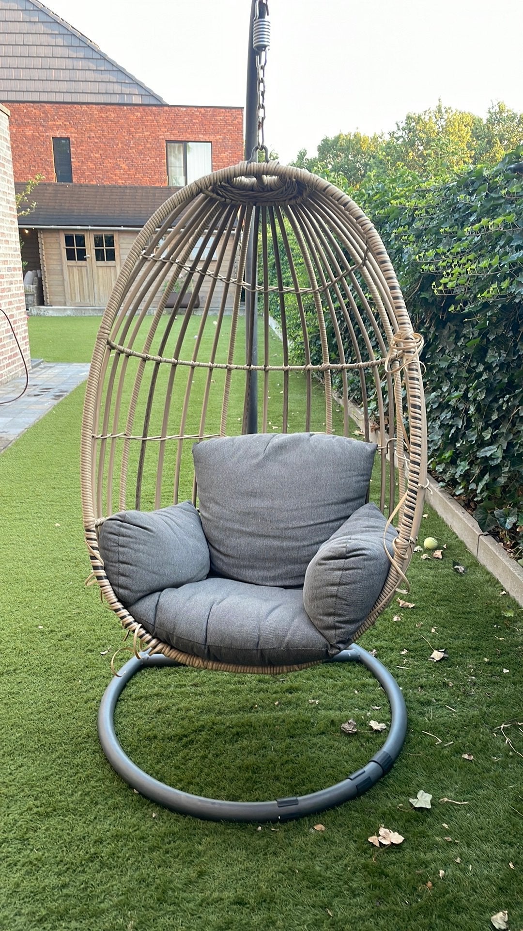 Schommel rotan met grijs kussen, Ophalen, Gebruikt, Rotan
