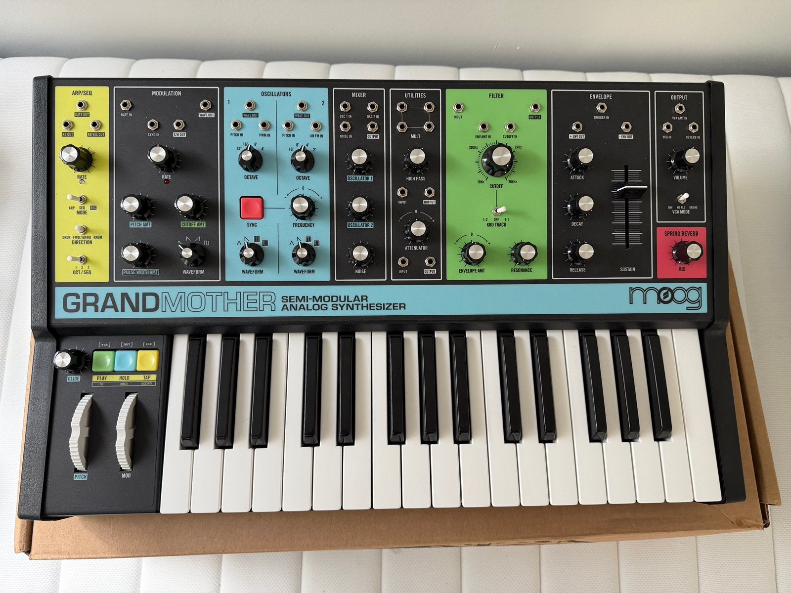 Moog Grandmother, Ophalen, Zo goed als nieuw