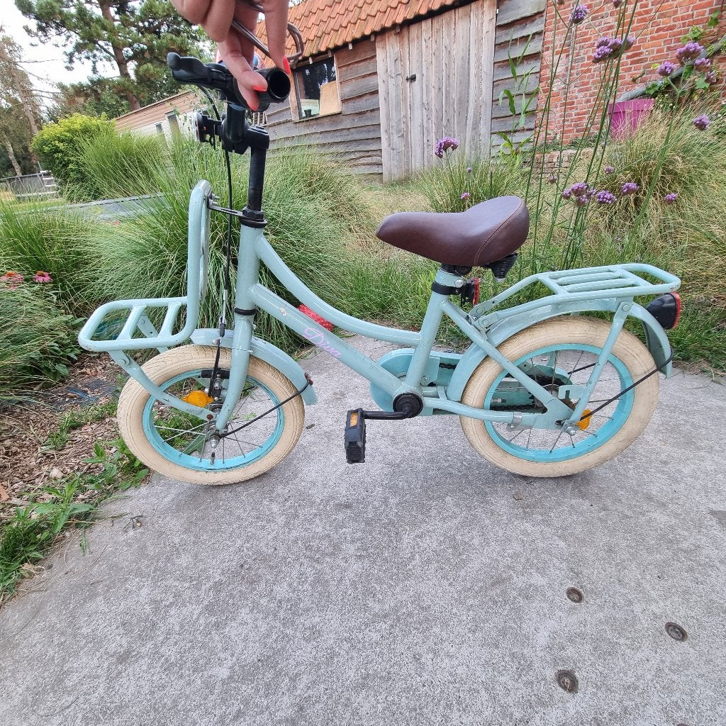 Diva kinderfiets 14 inch, Fietsen en Brommers, Fietsen | Kinderfietsjes, Ophalen, Terugtraprem, Zijwieltjes, Gebruikt
