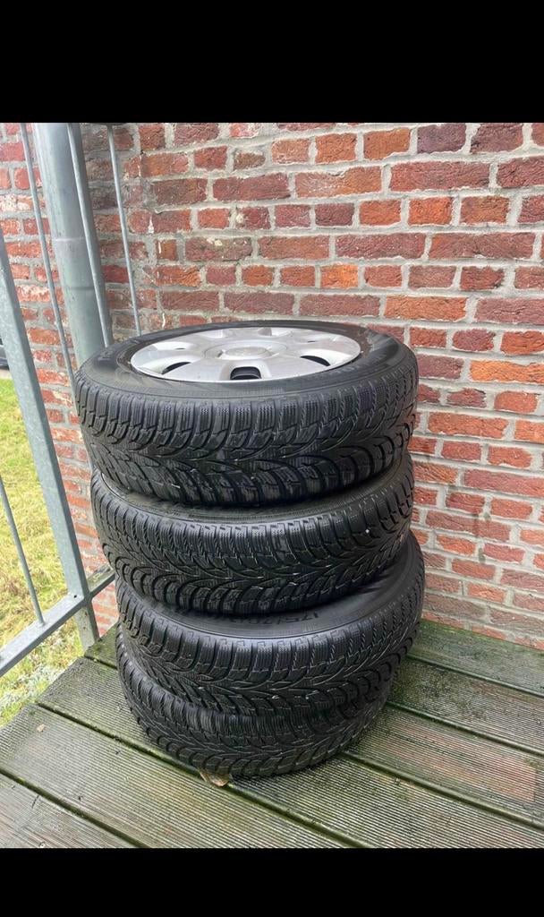 Pneu neige ( Nokian WR D3) ( prix négociable), Enlèvement, Pneus hiver, Pneu(s)