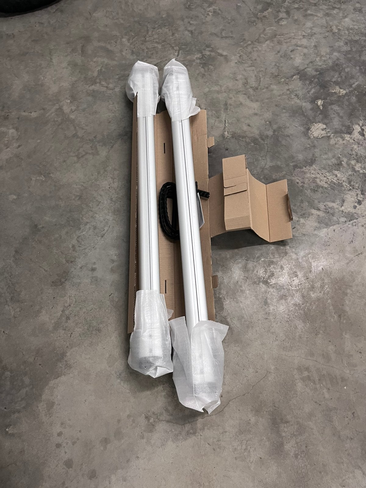 !!! AUDI - Barre de toit Q5 - NEW !!!, Autos : Pièces & Accessoires, Enlèvement, Neuf