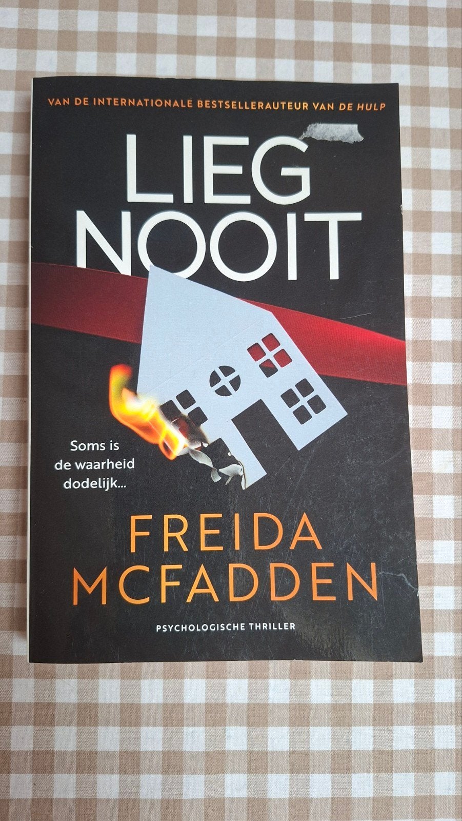 Lieg nooit - Freida McFadden, Boeken, Ophalen of Verzenden, Freida McFadden