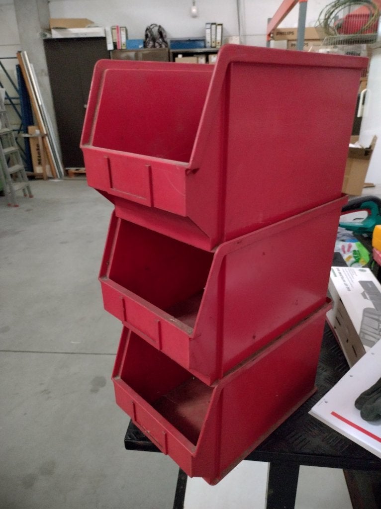 Boîte empilable en PVC, Bricolage & Construction, Casiers & Boîtes, Moins de 35 cm, Enlèvement, Utilisé, Moins de 50 cm