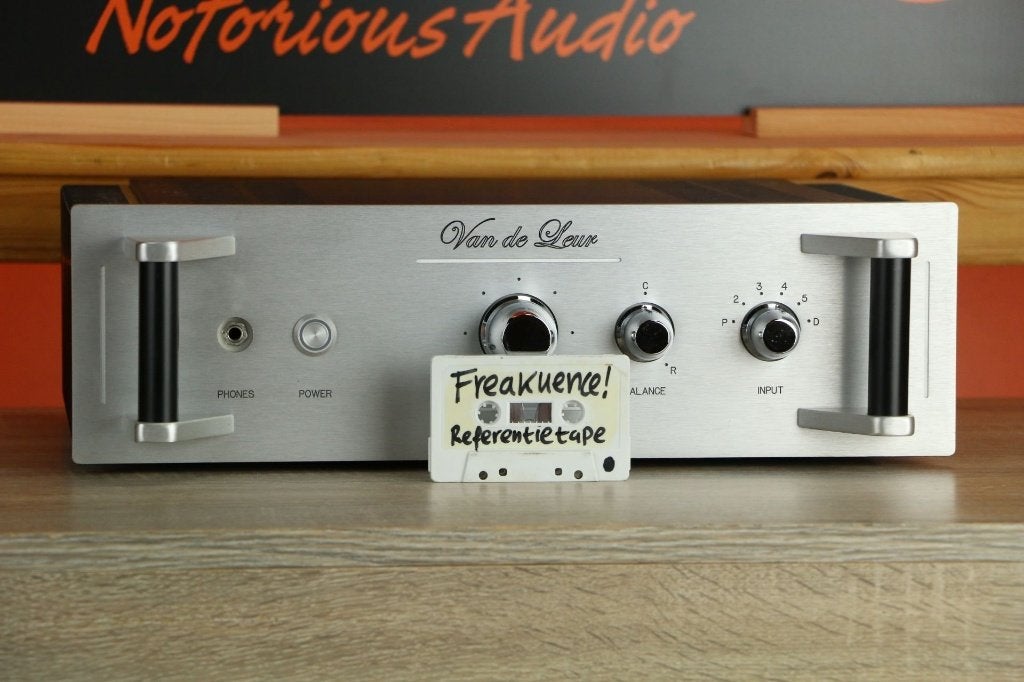 Van de Leur 002 pre amp TRADE.INRUIL. Nu eens in onze shop!, Ophalen of Verzenden, Versterker