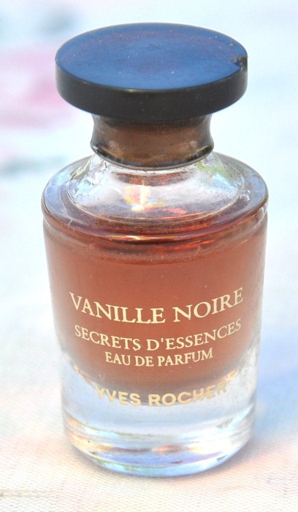 miniature eau de parfum vanille noire, Enlèvement ou Envoi, Comme neuf, Miniature, Plein
