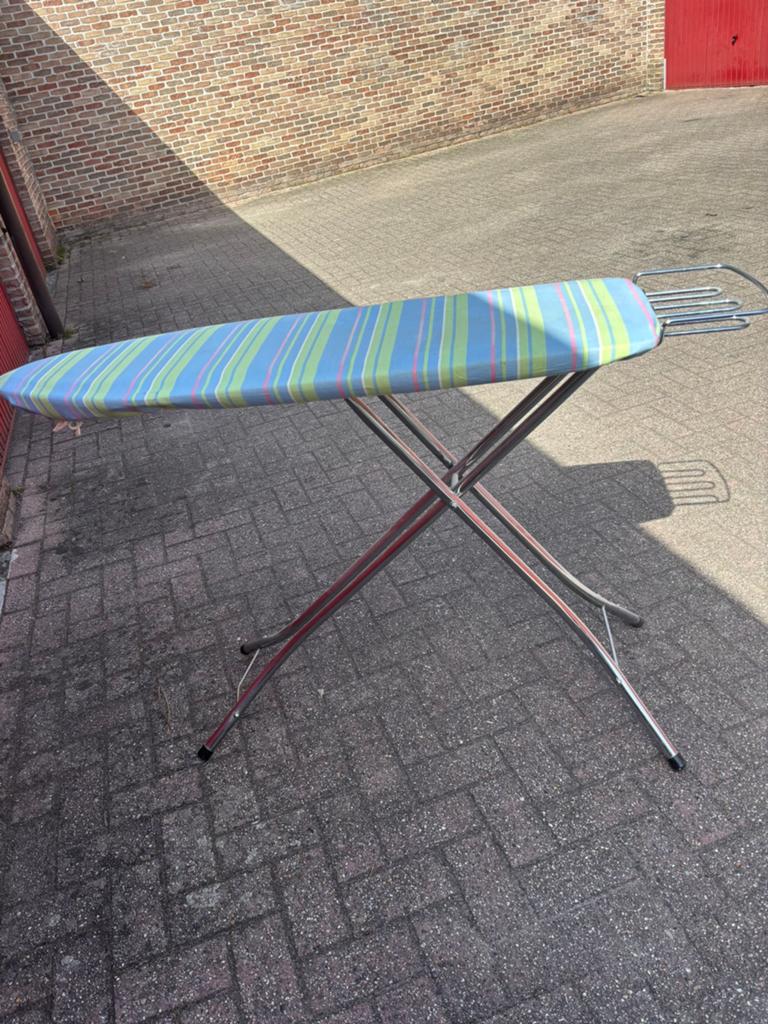 Strijkplank Brabantia, Elektronische apparatuur, Strijkijzers en Strijkplanken, Ophalen, Gebruikt