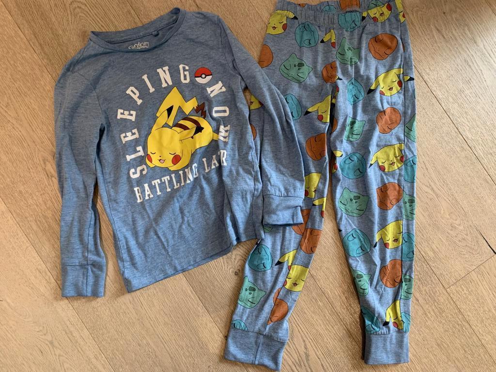 Pyjama Pokémon - C&A - 128, Kinderen en Baby's, Kinderkleding | Maat 128, Ophalen, C&A, Jongen, Nacht- of Onderkleding