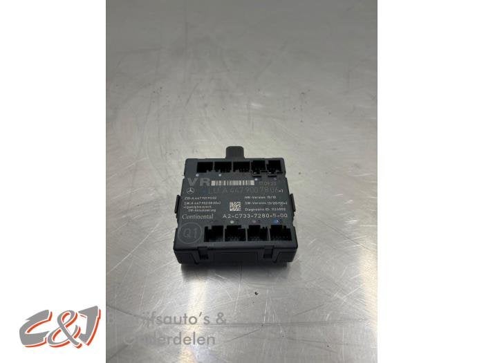 Module verrouillage central des portes d'un Mercedes Vito, Autos : Pièces & Accessoires, 3 mois de garantie, Utilisé, -, -