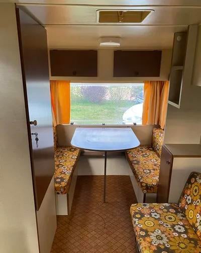 Caravane Gruau de 1980, Particulier, Auvent