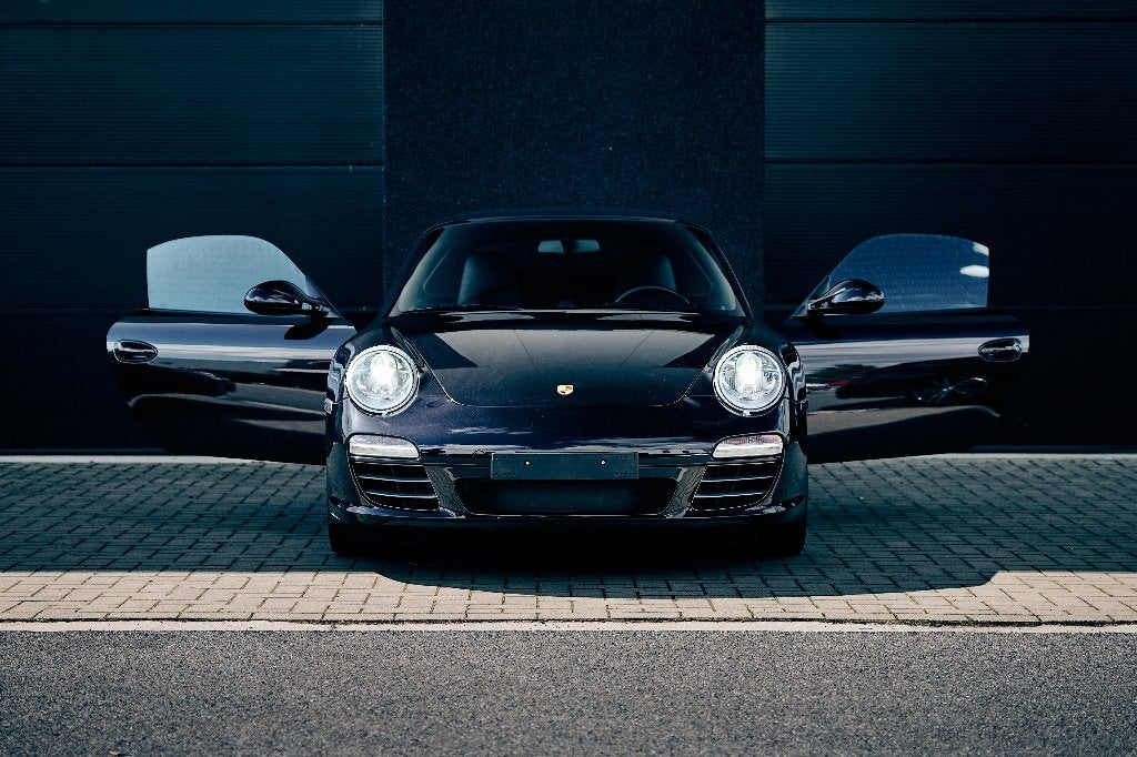 Porsche 997.2 Carrera 4S cabrio PDK full option, Auto's, Automaat, Cabriolet, Zwart, Leder