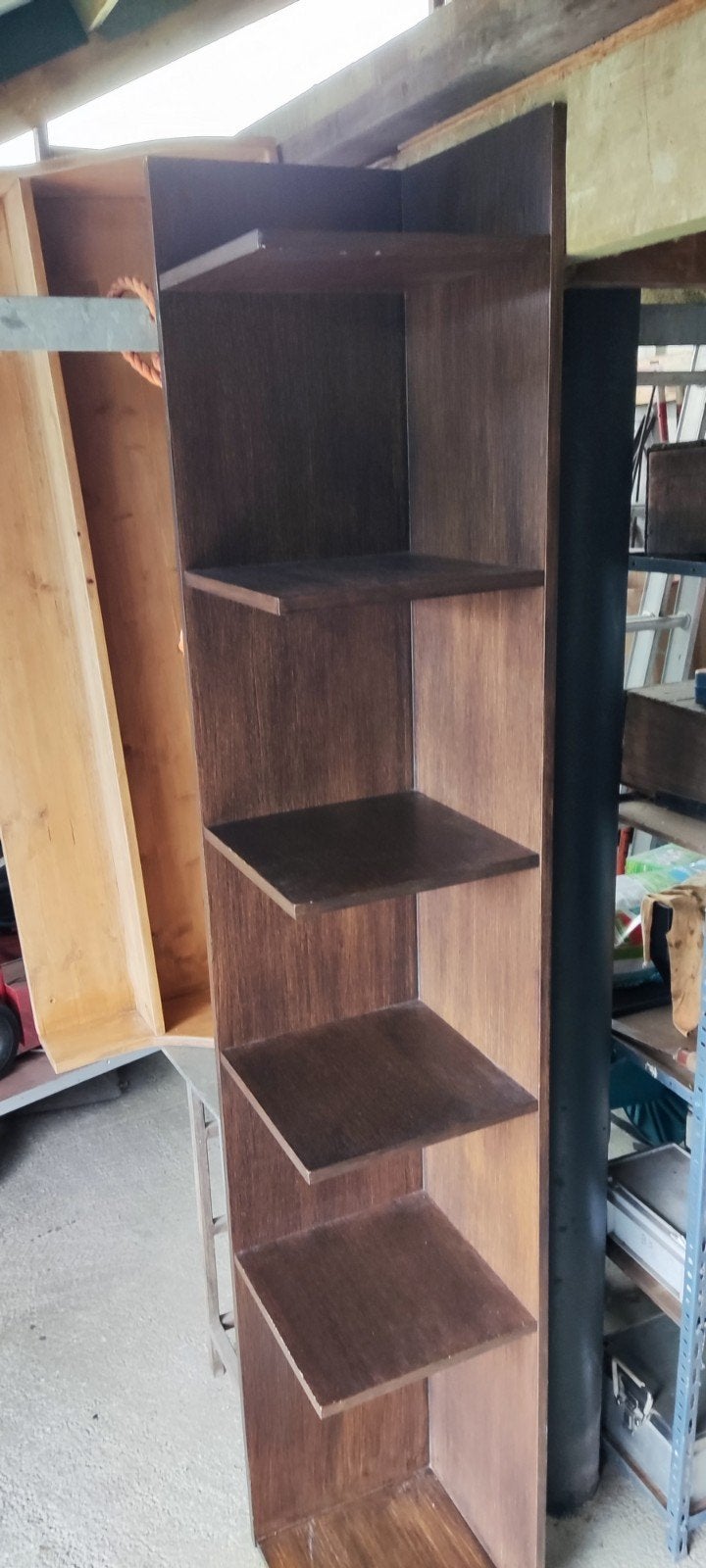 Hoek kast- Boeken kast, Huis en Inrichting, Kasten | Boekenkasten, Ophalen