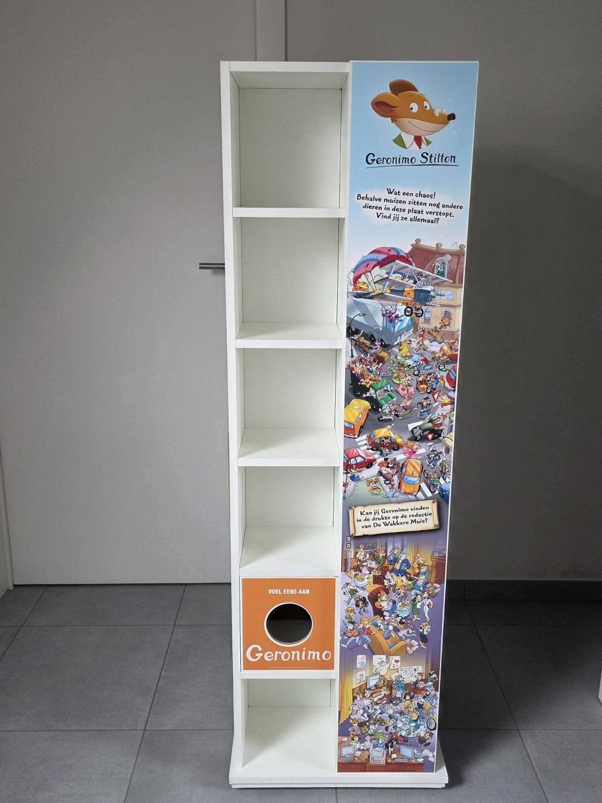 Geronimo stilton boekenkast, Ophalen