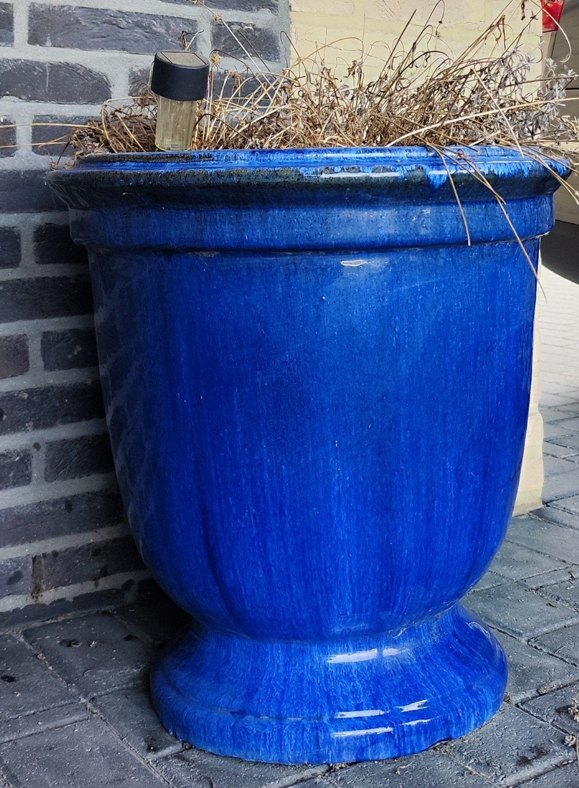 Grote, blikvanger kobaltblauwe bloempot (geglazuurd), Tuin en Terras, Bloempotten, Tuin, Ophalen