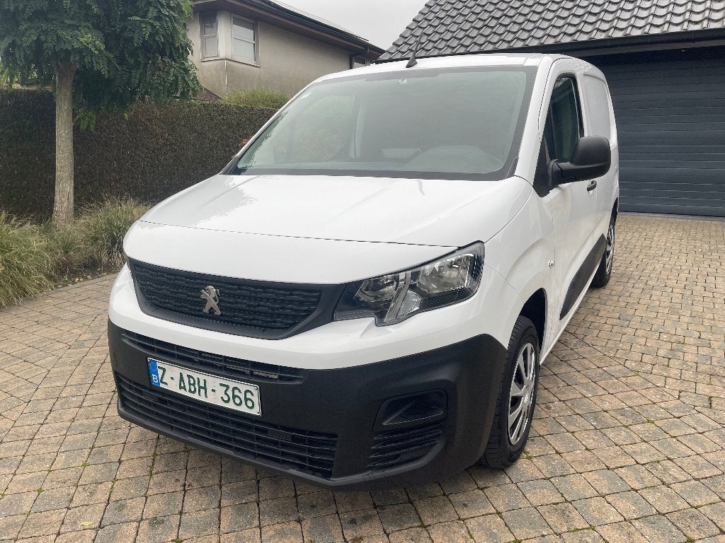 Peugeot Partner benzine 3zit lichte vracht airco,carplay,pdc, Voorwielaandrijving, Stof, 1199 cc, Start-stop-systeem