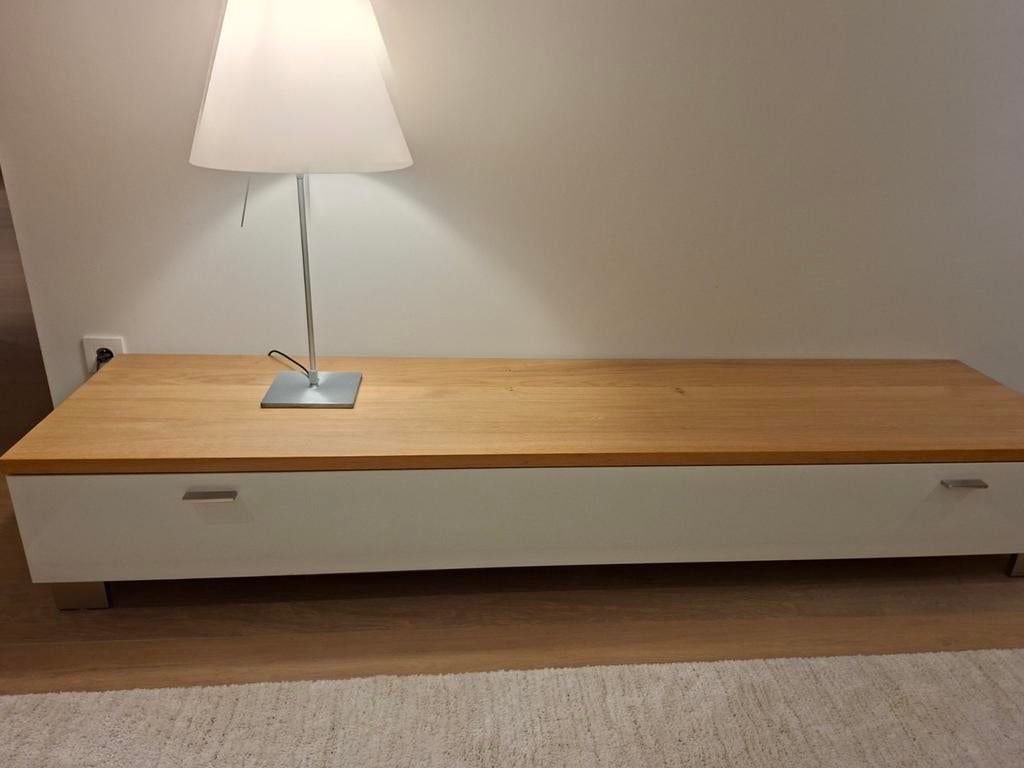 Tv meubel Hülsta 34x52x210 in hoogglans en eik fineer, Ophalen, Modern maar warme look, Zo goed als nieuw, 200 cm of meer