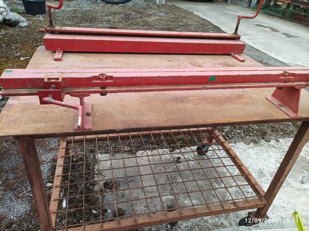 TABLE DE PLIAGE POUR ZINC, Enlèvement