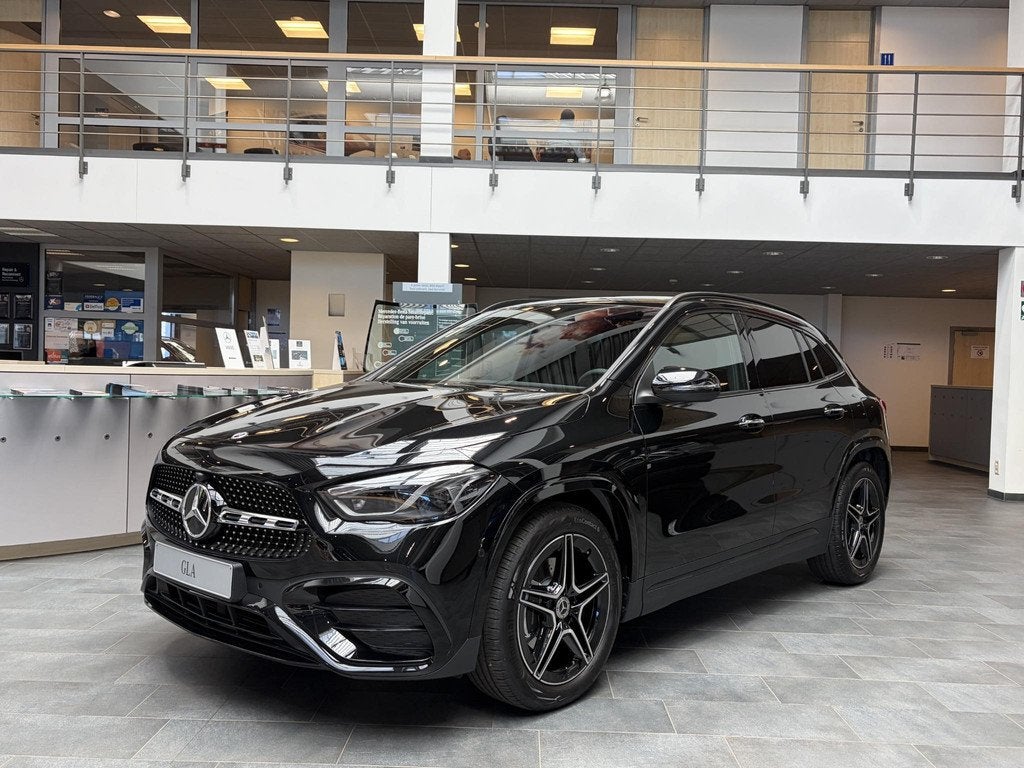 Mercedes-Benz GLA GLA 180 Star Edition (automatique), Autos, Mercedes-Benz, Entreprise, Achat, GLA, Airbags, Air conditionné, Climatisation automatique