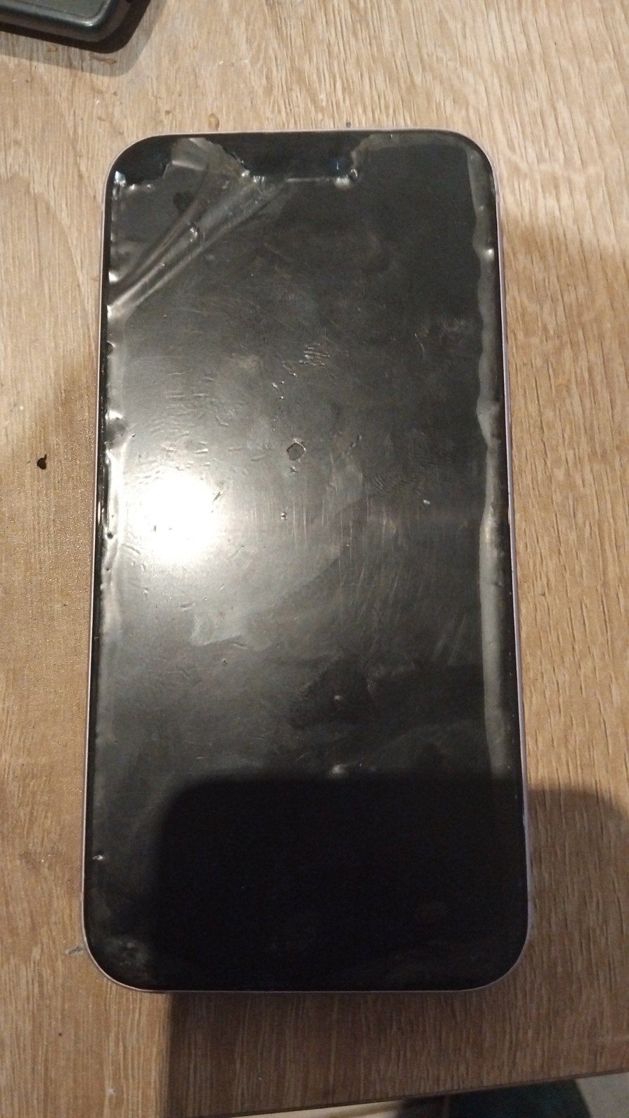 iPhone 16 voor een deel, Telecommunicatie, Ophalen, IPhone 16