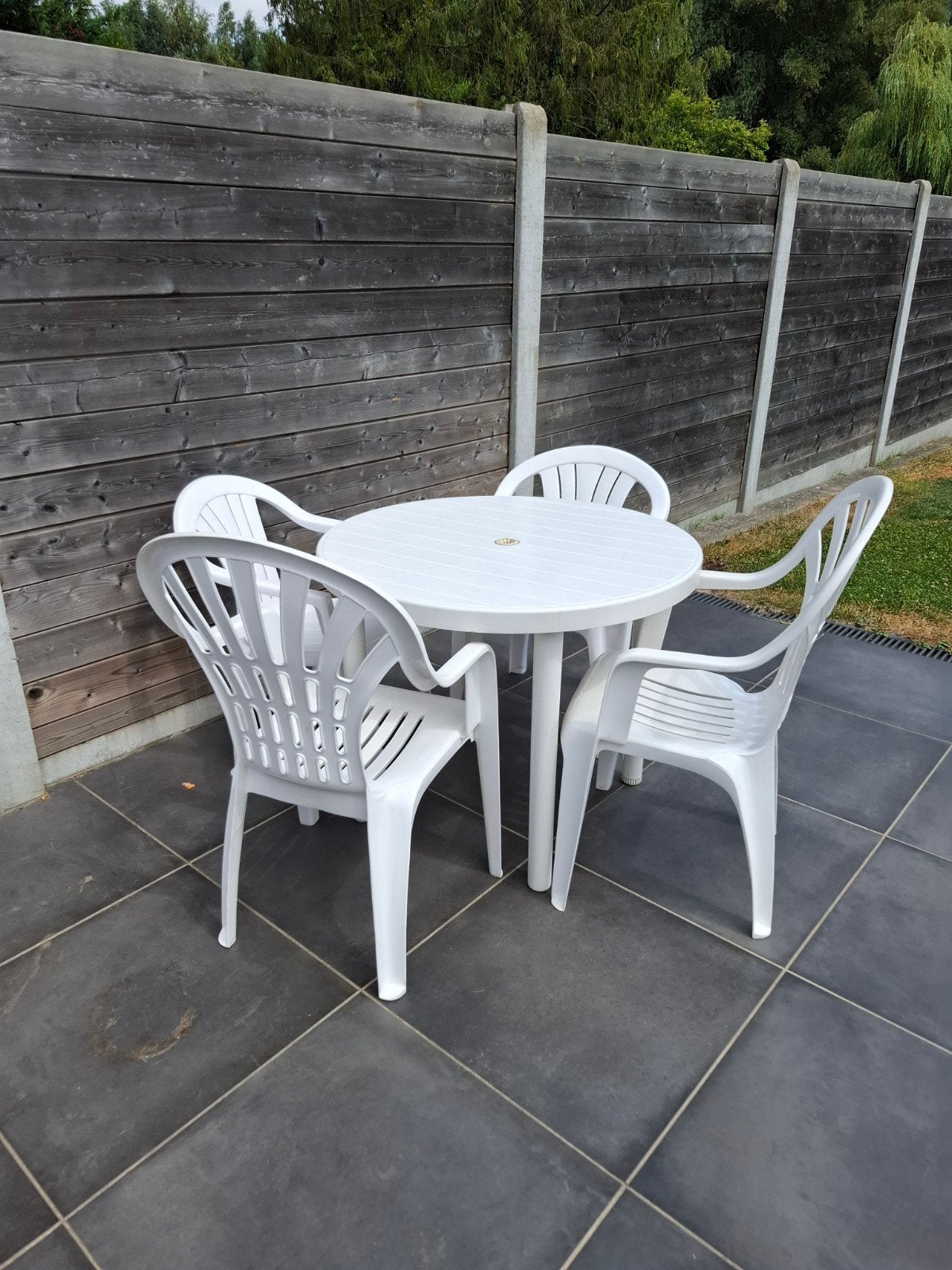 Ronde tuintafel met 4 stoelen, Tuin en Terras, Ophalen