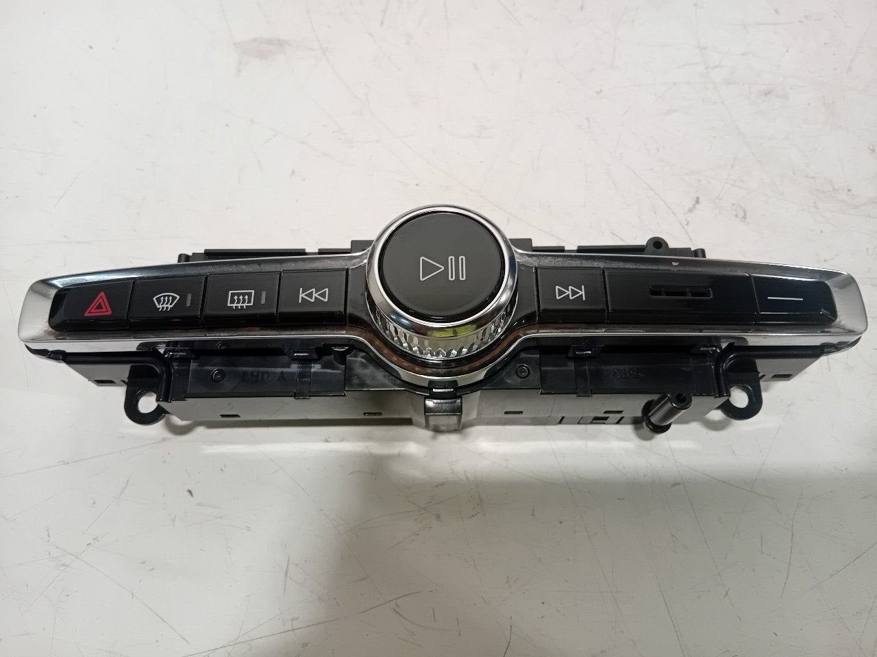 Radio bediening Volvo V60, Ophalen of Verzenden, Van der Ven Autorecycling B.V., Onderdelen@venauto.nl, Ettenseweg 76, 4706 PB Roosendaal, The Netherlands
