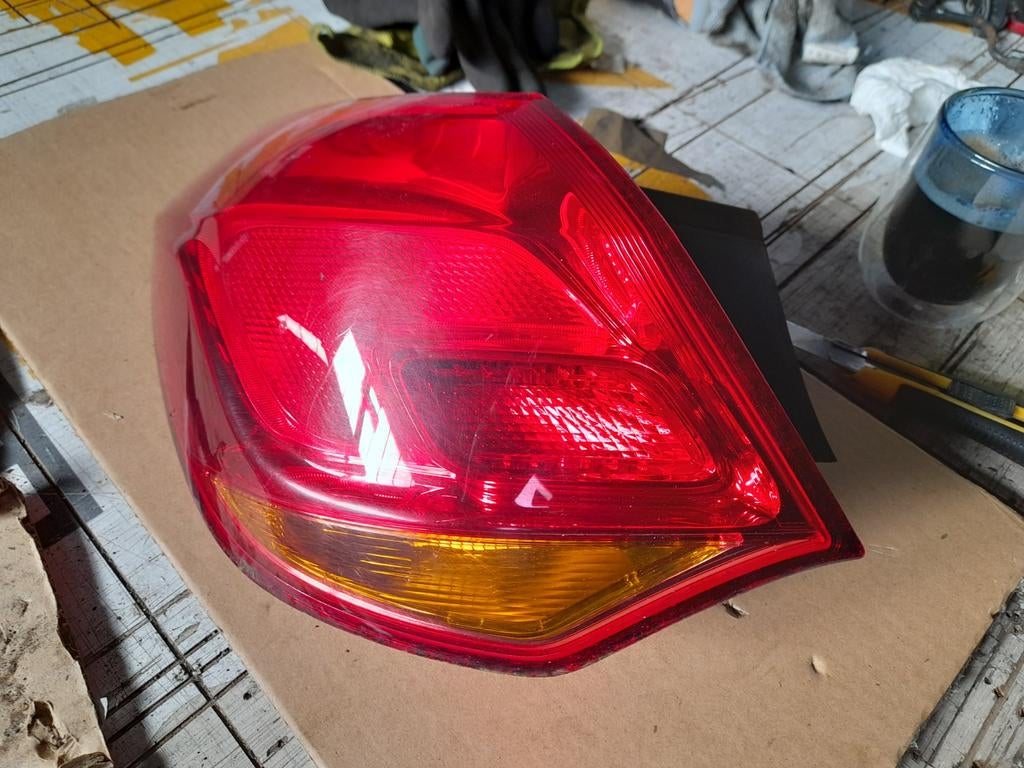 Feu arrière GAUCHE OPEL ASTRA J // 5060 AUVELAIS, Enlèvement ou Envoi, Opel