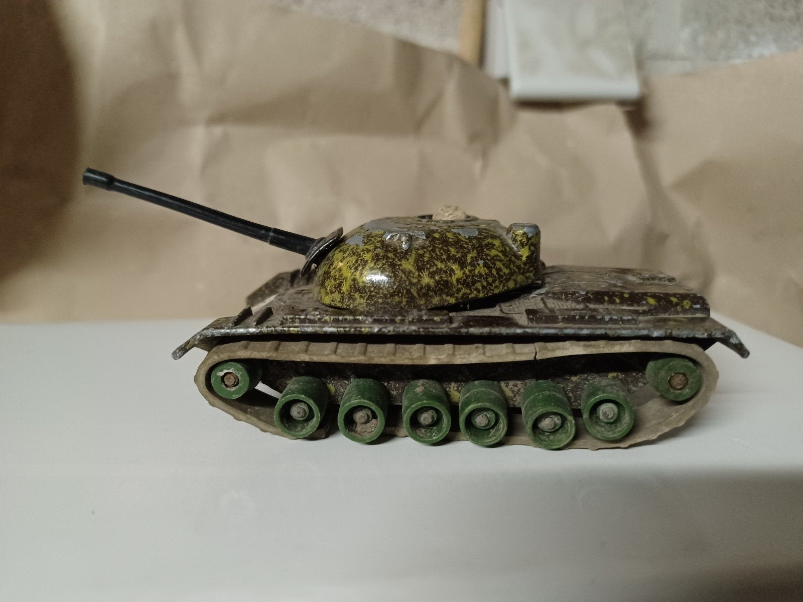 Beschadigde Matchbox M48-tank, Matchbox