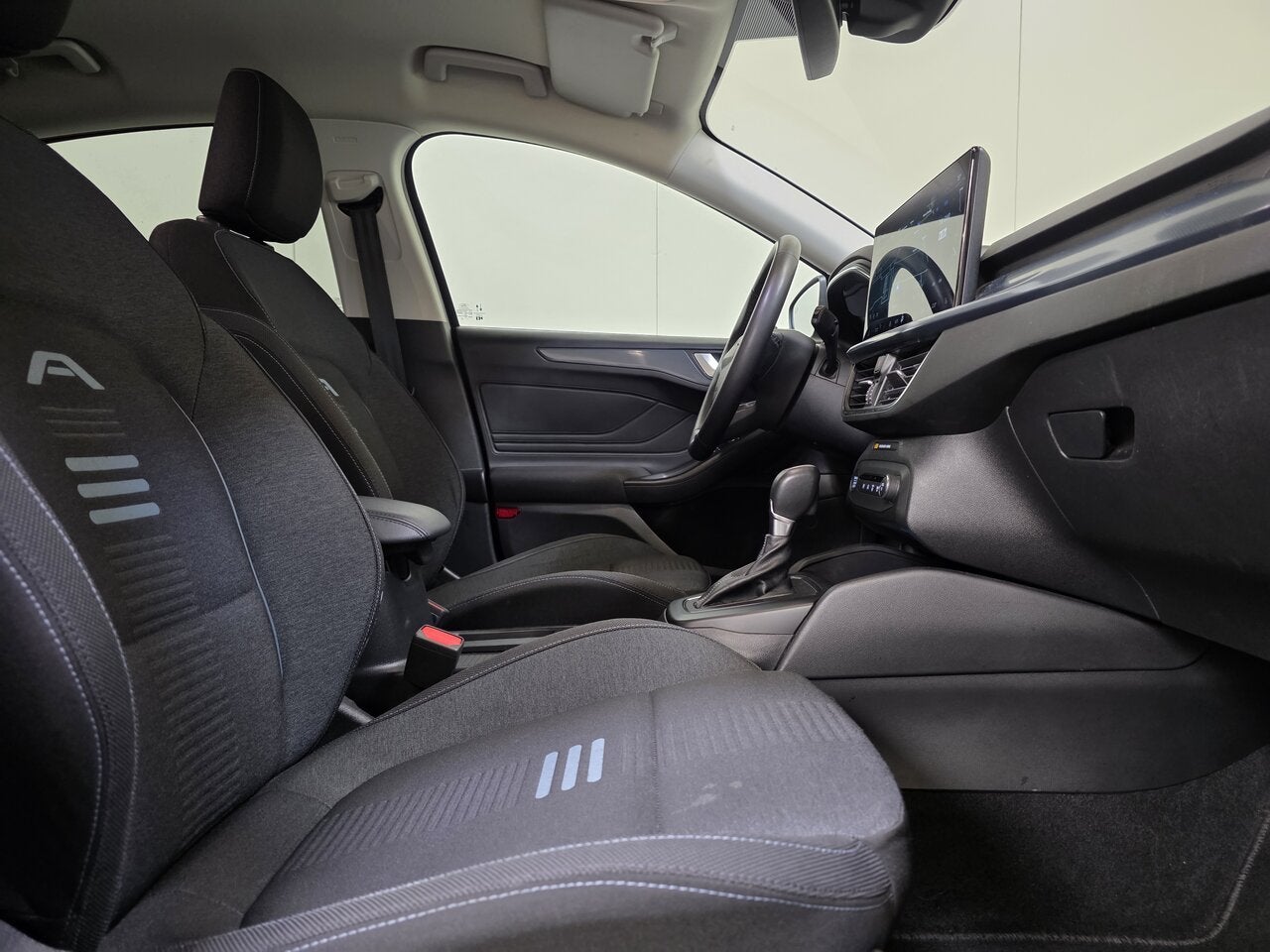 Ford Focus 1.0 Mild Hybride Benzine Autom. - GPS - Topstaat!, 4 deurs, 114 kW, https://public.car-pass.be/vhr/47bfc222-5e67-4112-97c9-b557f407f379