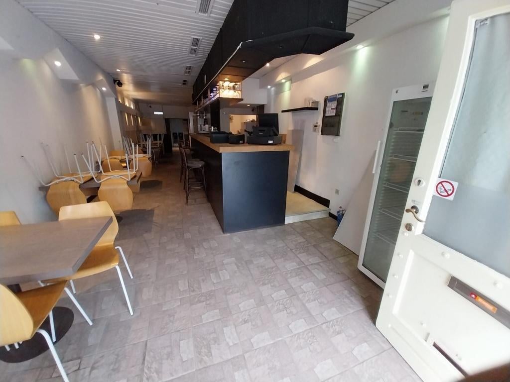 Te huur - te koop - handelspand glvl - commerciële ligging., Enlèvement