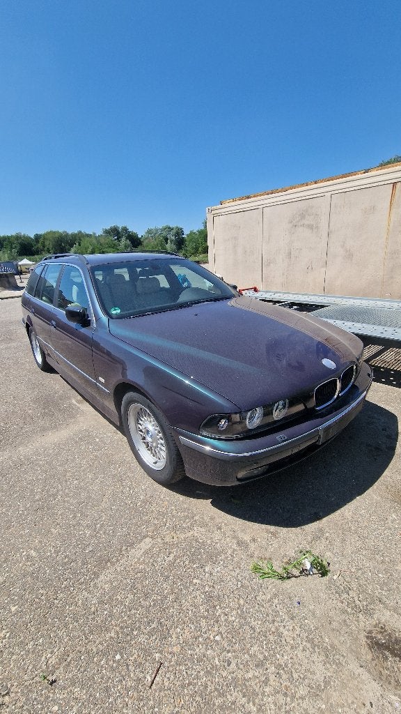 BMW E39 520i Touring Individual, Autos, BMW, Cuir, 2195 cm³, Boîte manuelle, Autres couleurs