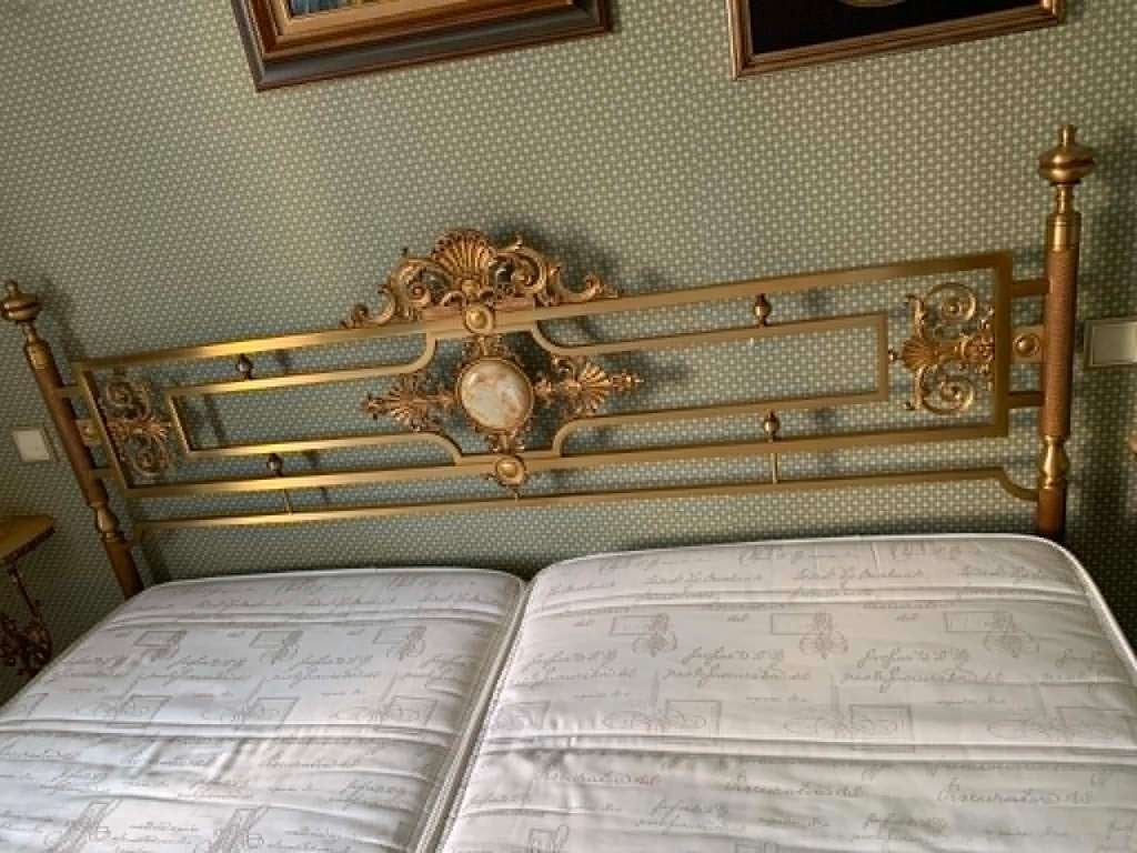 prachtig bed met nachttafels ,heel zwaar, Ophalen, Overige materialen, Gebruikt, Victoriaans