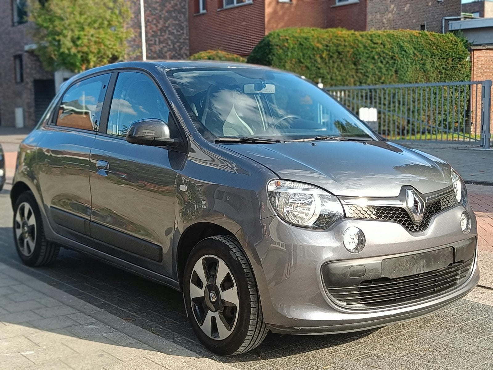 RENAULT TWINGO 1.0 BENZINE FASHION LINE AIRCO NIEUWSTAAT, Auto's, Euro 6, https://public.car-pass.be/vhr/c2339e69-6f97-46c4-8cf1-c95d6850b85e