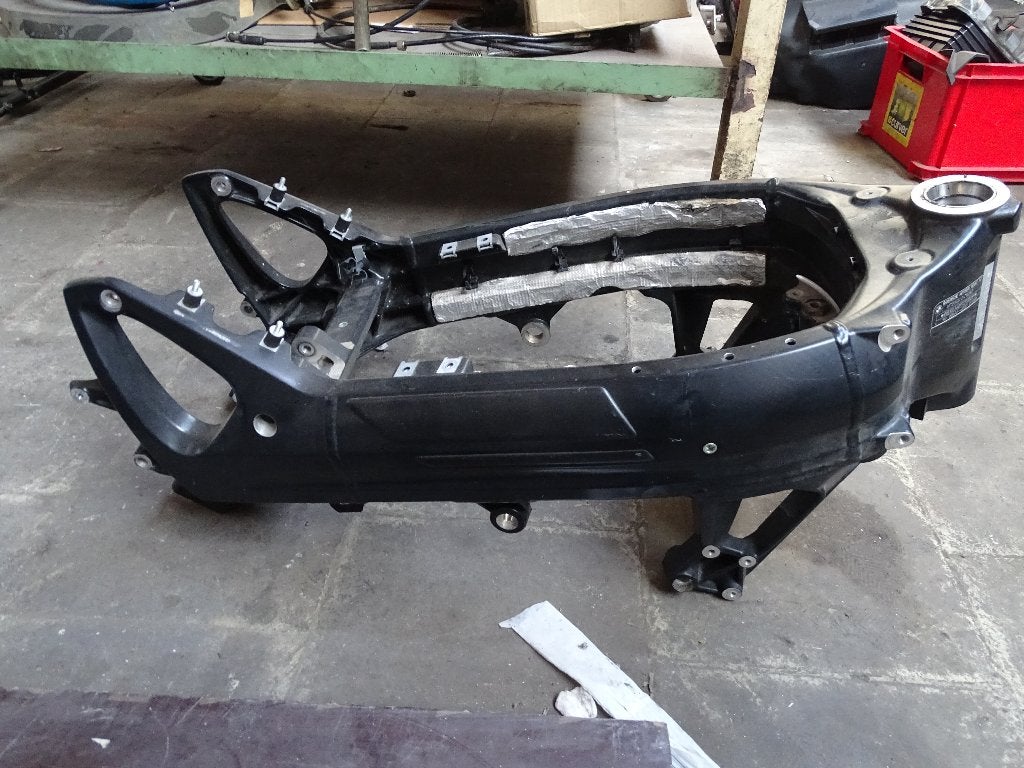 bmw  F800ST  E8st  frame, Motos, Enlèvement, Utilisé