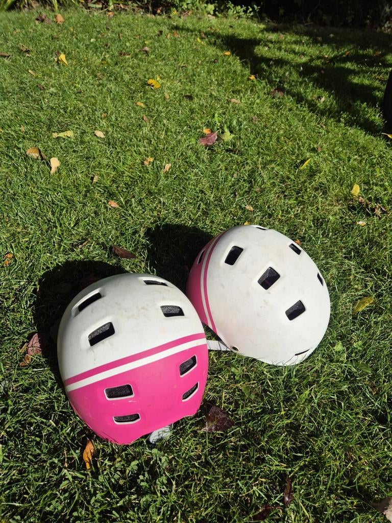 casques de velo roses et blancs, Enlèvement