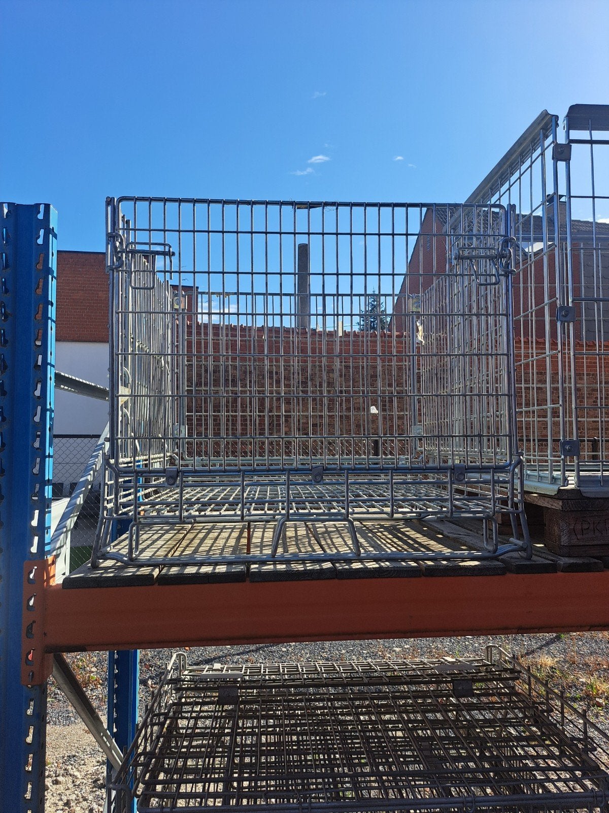 kleine draadcontainer met luik 45 euro excl btw, Ophalen