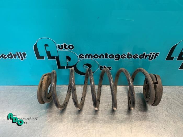 Schroefveer achter van een Citroen C1 (C1 08-), Gebruikt, -, Ophalen of Verzenden, -