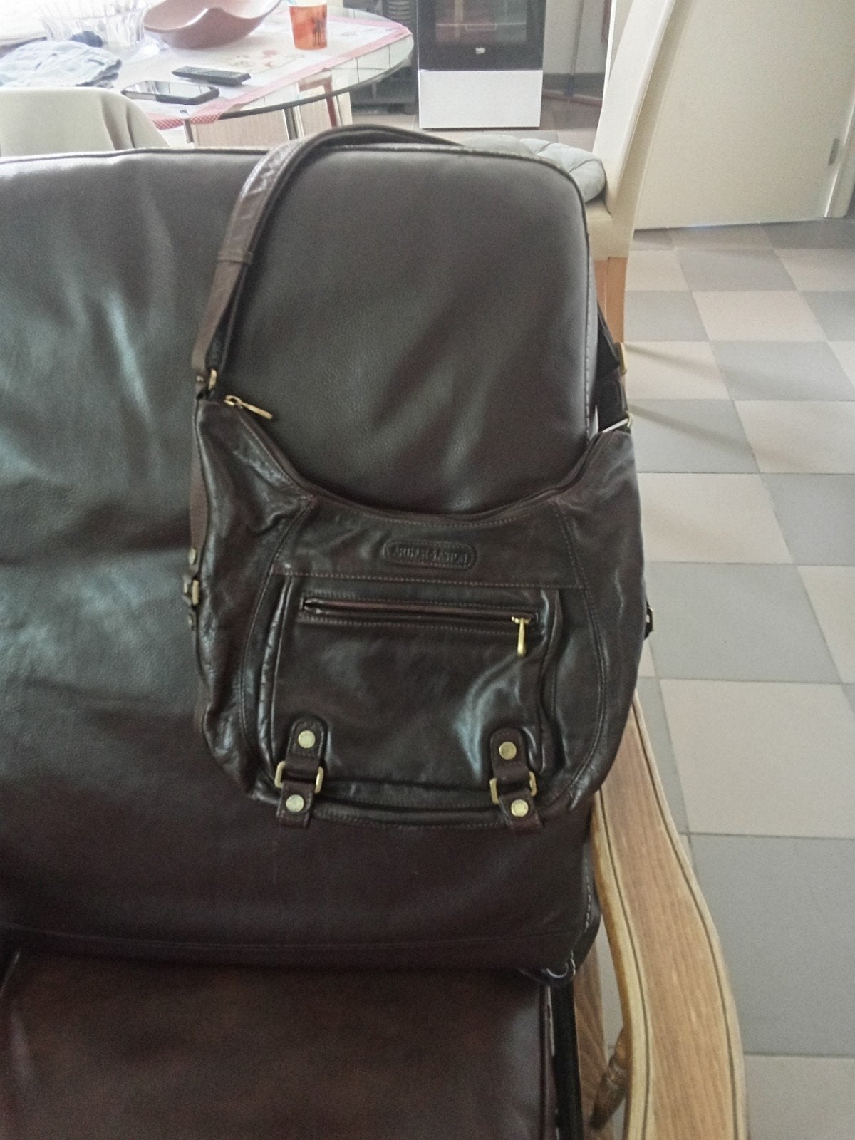 2 sacs à dos et un petit sac