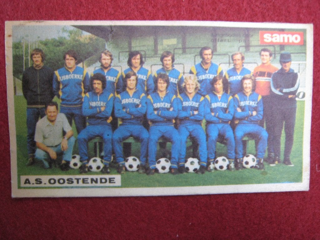 Vintage satijnen voetbal ploeg A S Oostende Samo Chips, Verzenden, 1960 tot 1980, Gebruikt