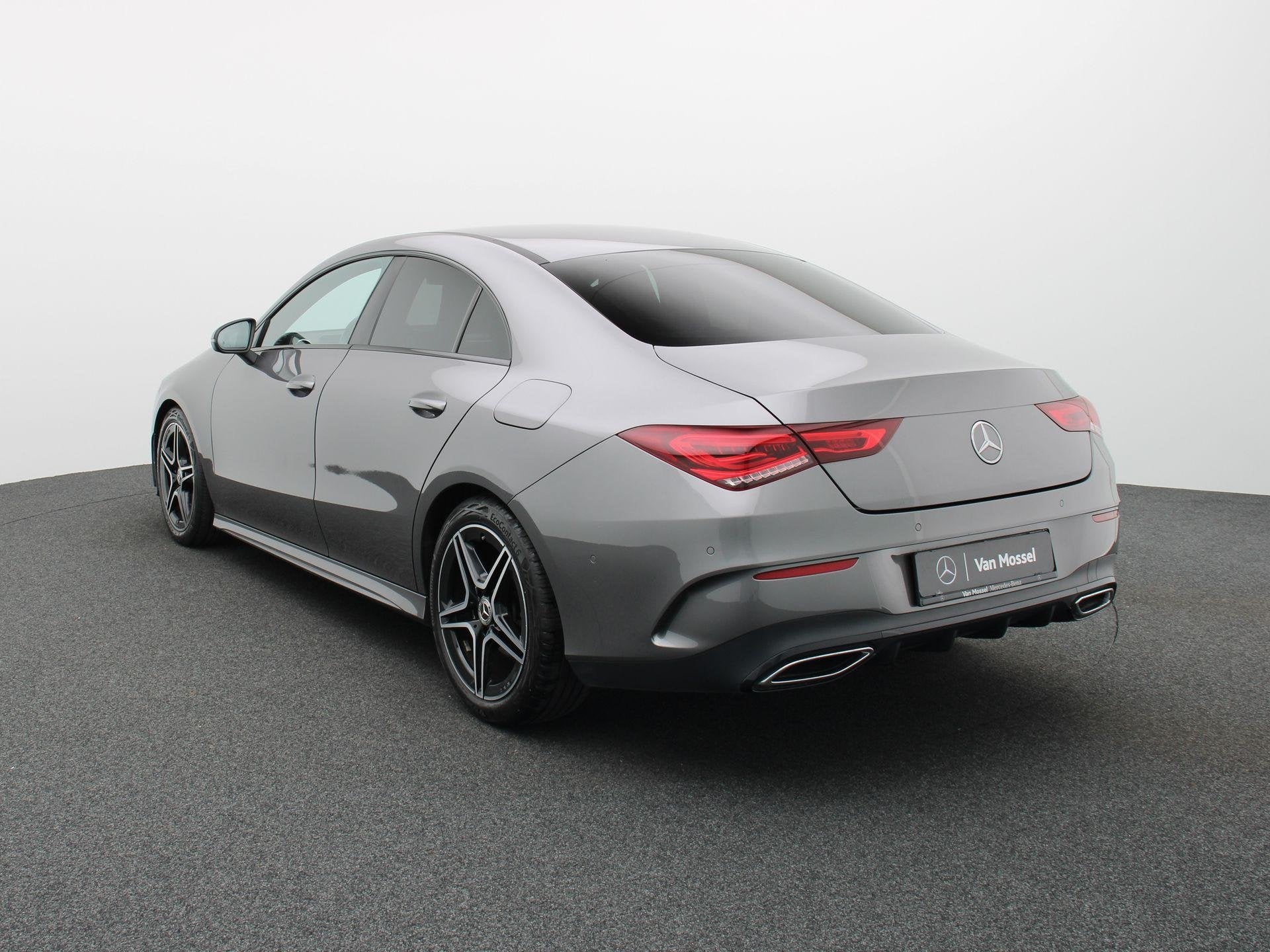Mercedes-Benz CLA 180 AMG LINE + LEDER + NIGHTPAKKET + CAMER, Auto's, Stof, Gebruikt, 4 cilinders, Automatische klimaatregeling