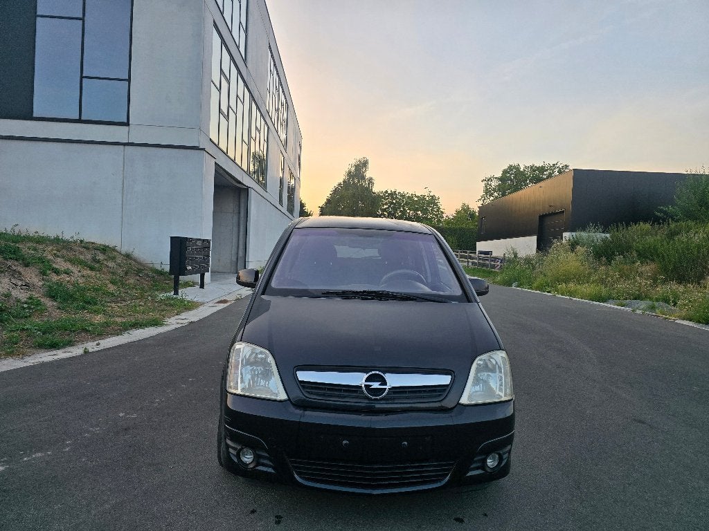 Opel Meriva 1.7cdti - 218 000km - 04/2009, Auto's, Voorwielaandrijving, 4 deurs, Stof, Zwart